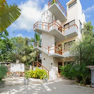 los-amigos-tulum.quintano-roohotels.com/